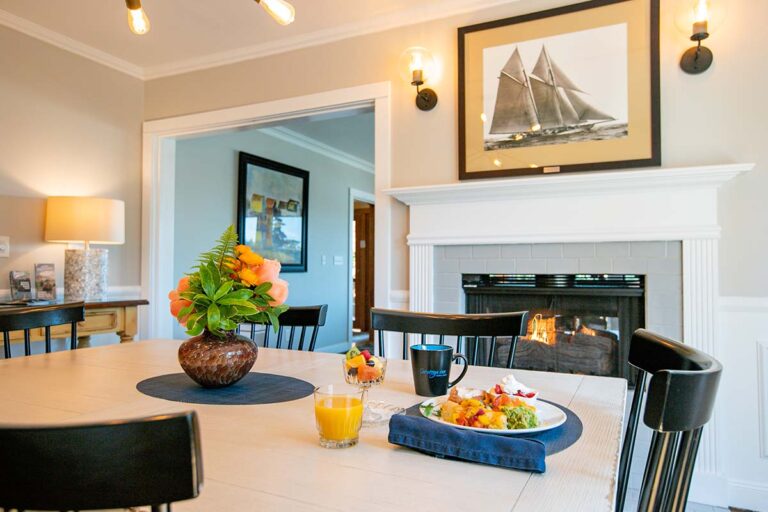 saratoga inn7 1 768x512