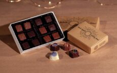 sweet monas11 230x144