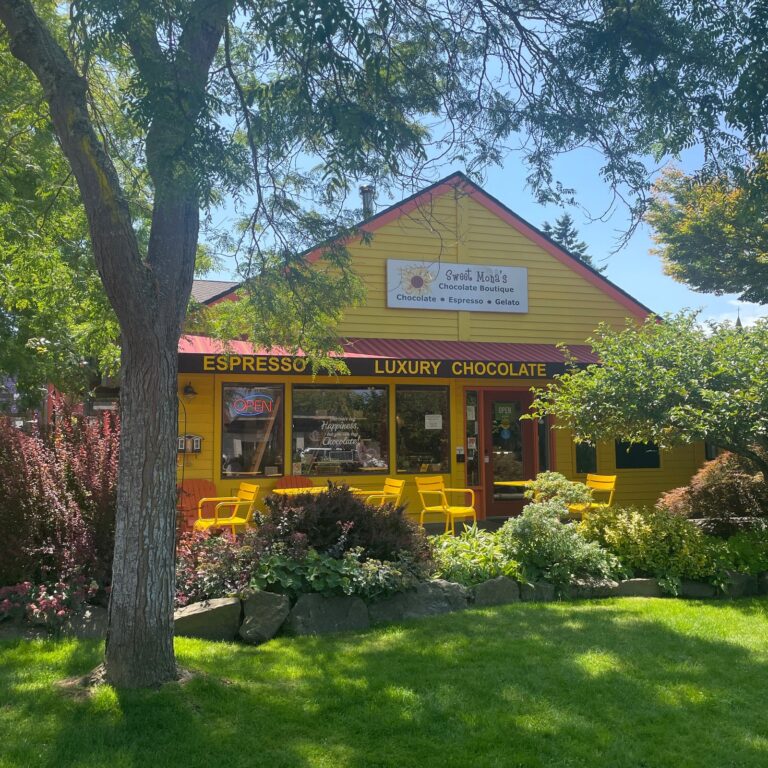 sweet monas2 768x768